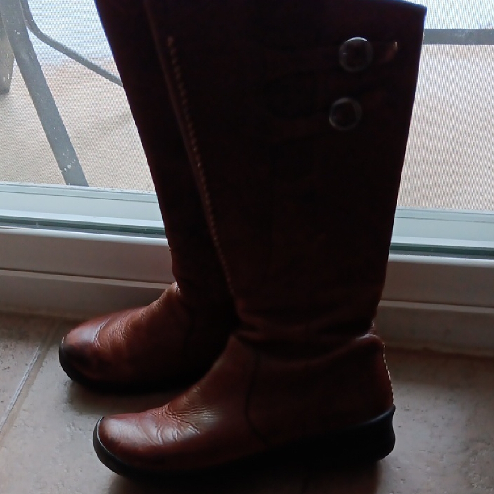 Keen Dark Brown Leather Winter Boots